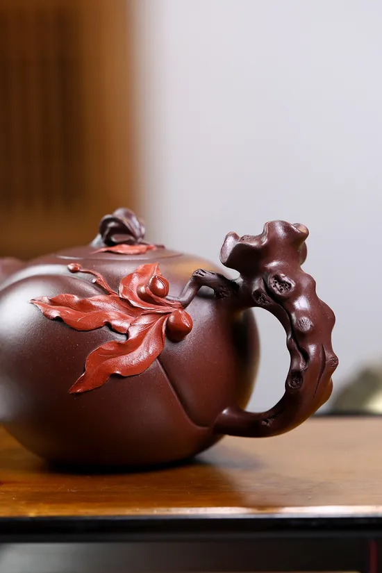Yixing Clay Teapot: Sheng Tao Collector's Handmade Artistry 1