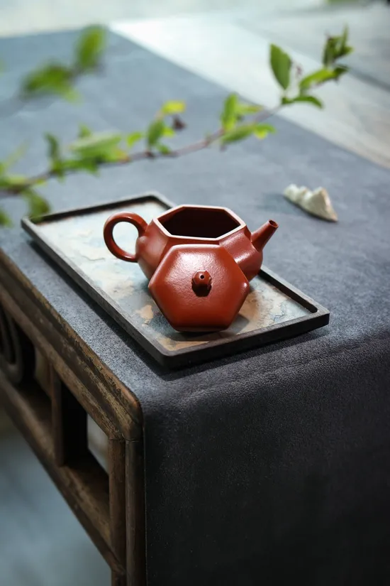 Premium Yixing Zisha Teapot | Handcrafted Clay Artisan Pottery 5
