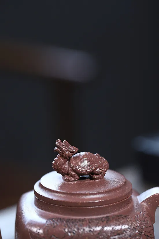 Handcrafted Yixing Zisha Teapot - Artisan Purple Clay Masterpiece 4