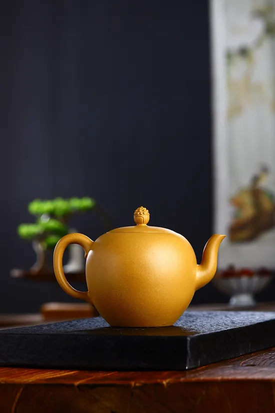Premium Yixing Clay Teapot - Handcrafted Zen Design by Artisan Xu Liuming 1