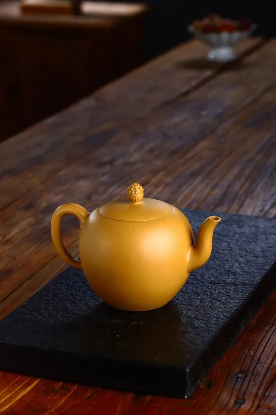 Premium Yixing Clay Teapot - Handcrafted Zen Design by Artisan Xu Liuming 3