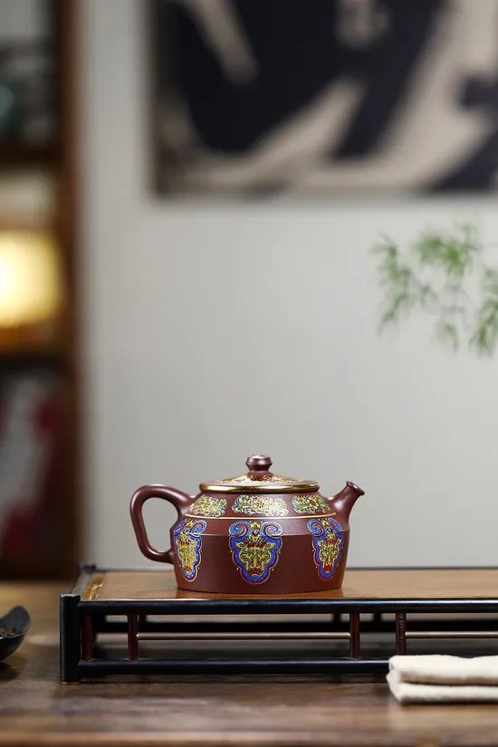 Zisha Teapots: Flowering Wealth and Honor | 2400 CNY 1