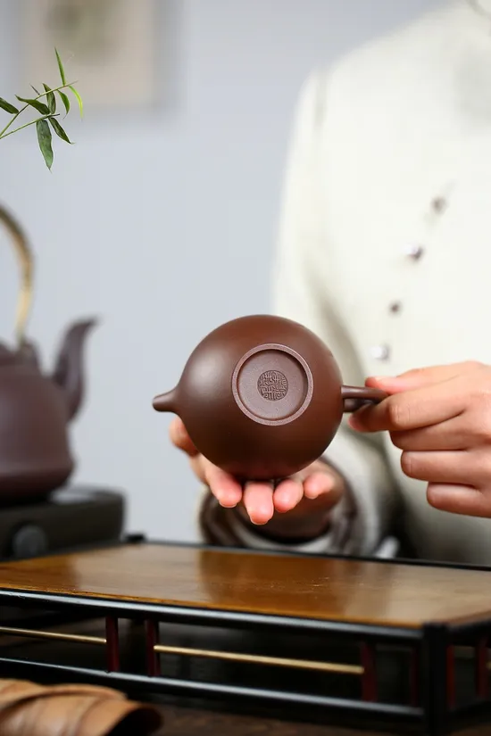 Yixing Clay Teapot | Handcrafted Artisan Teapots for Tea Lovers 4