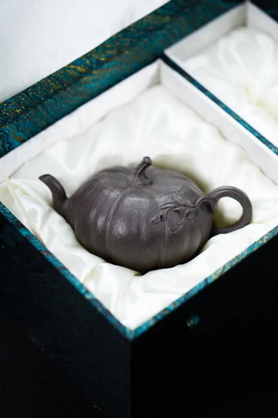 Best Yixing Teapots | Premium Celadon Clay & Classic Design 3