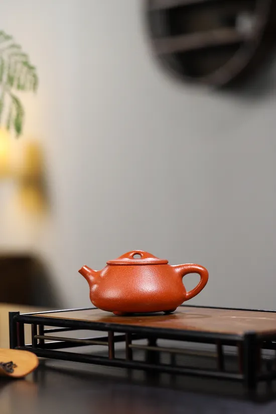 Zisha Teapots: 2 | 700 CNY | 220cc capacity | Hongjiangpo clay 2