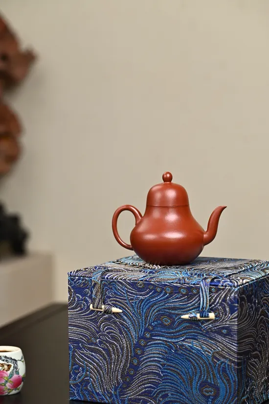 Premium Yixing Zisha Teapot 'Siting' | 180cc Handcrafted Pottery 3