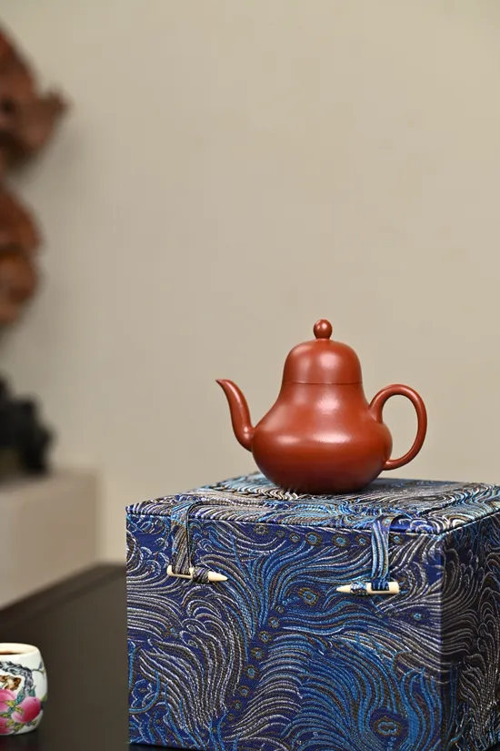 Premium Yixing Zisha Teapot 'Siting' | 180cc Handcrafted Pottery 4