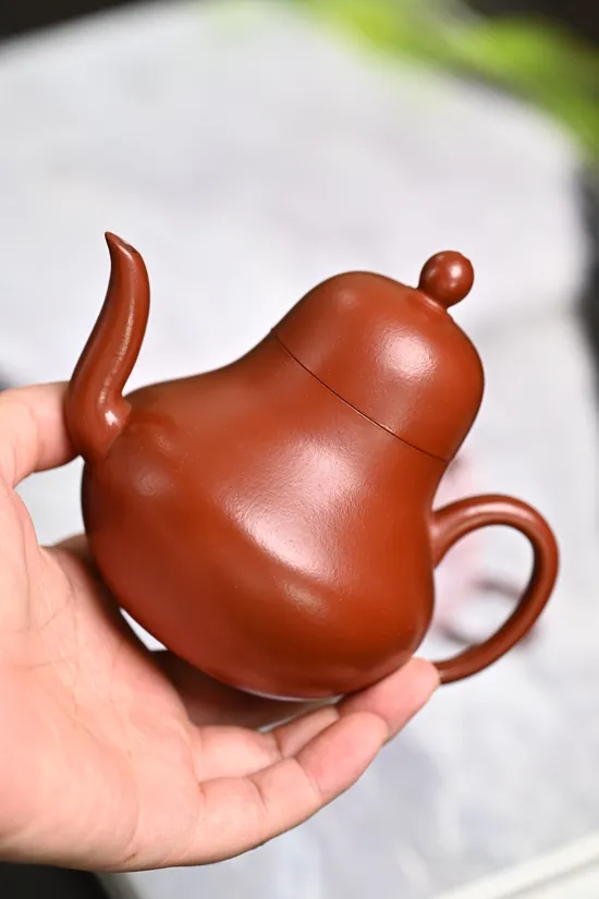 Premium Yixing Zisha Teapot 'Siting' | 180cc Handcrafted Pottery 6