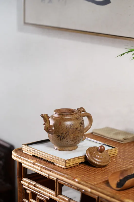 Premium Yixing Zisha Teapot | Handcrafted Clay Art | Xu Shijuan 7
