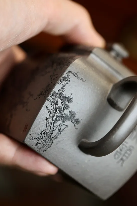 Premium Yixing Clay Teapot | Handcrafted Zisha Artisan Pottery 2