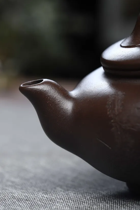 Premium Yixing Zisha Teapot - Antique Craftsmanship & Collector's Edition 5