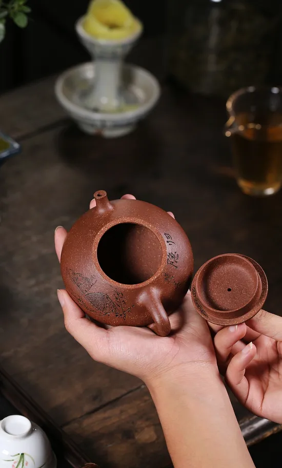 Premium Zisha Clay Teapot | Artisan-Crafted Yixing Teapot 3