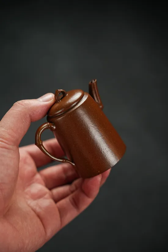 Premium Yixing Clay Teapot | Handcrafted Artisan Teapot 85cc 3