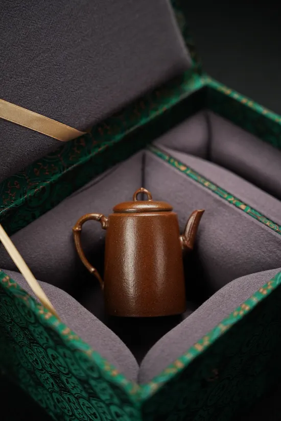 Premium Yixing Clay Teapot | Handcrafted Artisan Teapot 85cc 6