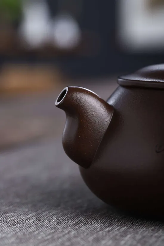 Premium Yixing Zisha Teapot - Handcrafted Purple Clay Collectible Artisan 3