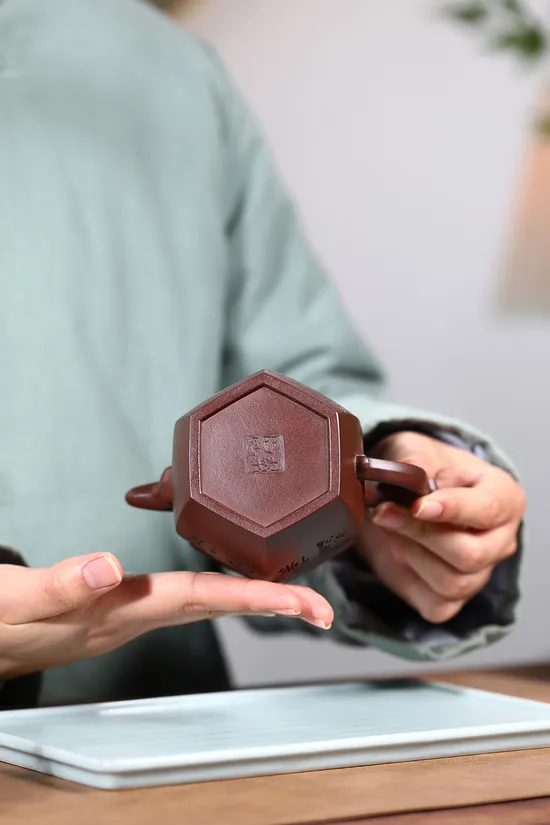 Zisha Teapots: Monk's Hat | 21 | 000 CNY 3