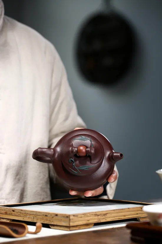Premium Yixing Zisha Teapot: Handcrafted, Collectible & Artistic Design 3