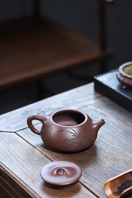 Yixing Zisha Teapot 400cc | Handcrafted Artisan Ceramic Teapot 3