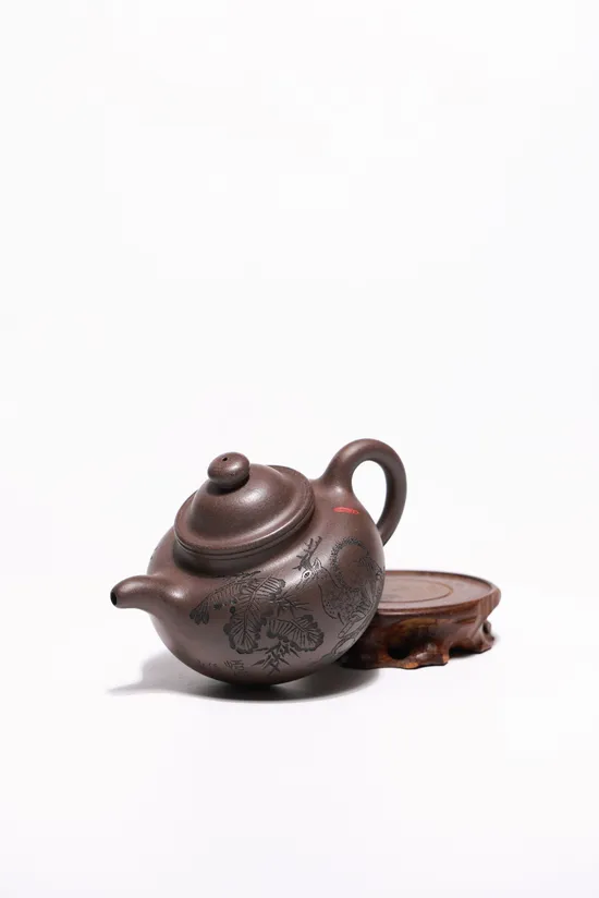 Premium Yixing Zisha Clay Teapot | Handcrafted, Authentic, Collectible 3