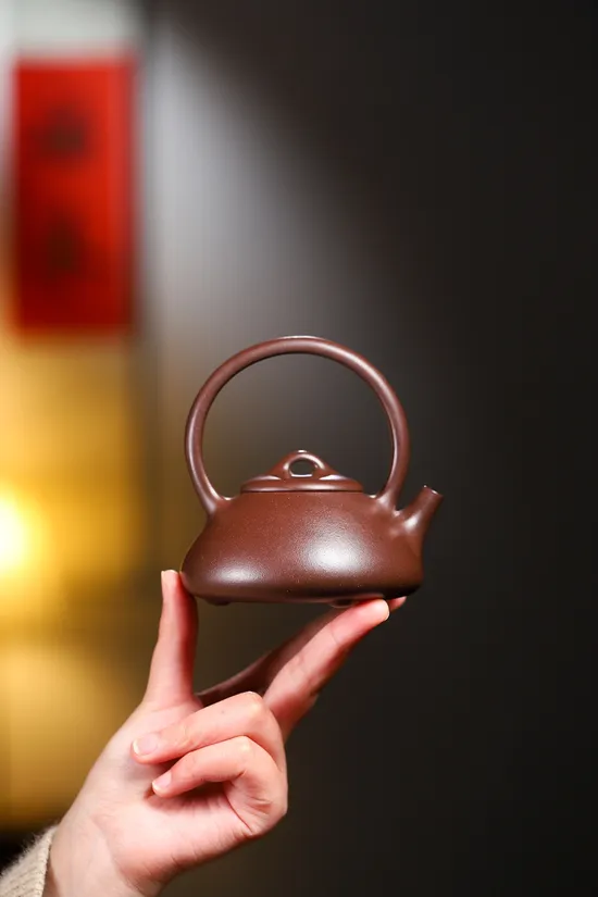 Premium Yixing Zisha Teapot | Handcrafted Masterpiece 5