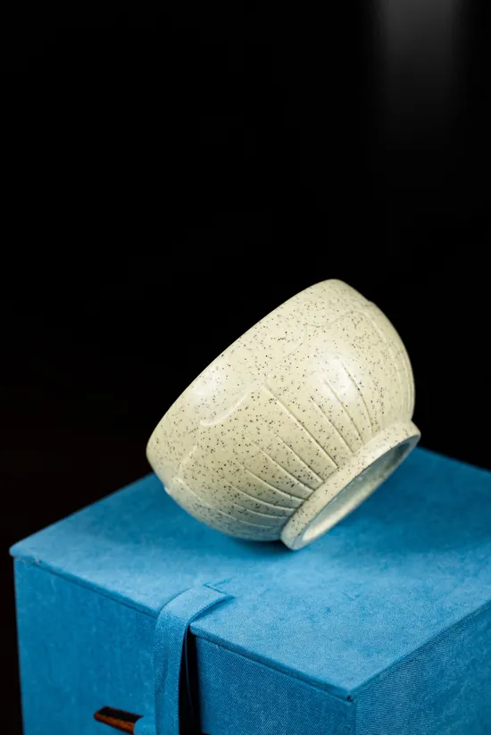 Lotus Petal Yixing Teapot | Handcrafted Zisha Clay Artisan Teacup 2
