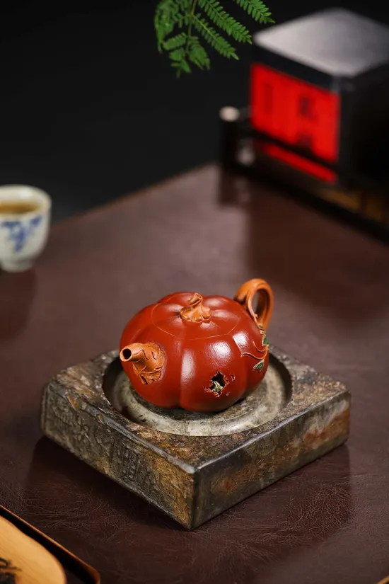 Yixing Zisha Clay Teapot - Hand-Crafted Pumpkin Design, 260cc 2