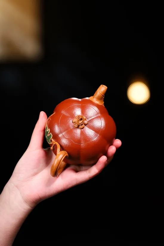 Yixing Zisha Clay Teapot - Hand-Crafted Pumpkin Design, 260cc 3