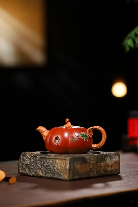 Yixing Zisha Clay Teapot - Hand-Crafted Pumpkin Design, 260cc 5