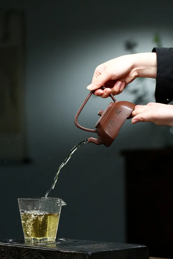 Zisha Teapots: Square Corner Drawn Handle | raw purple clay 6