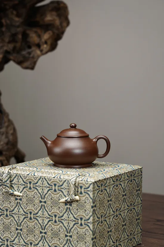 Premium Yixing Clay Teapot | Handcrafted Ming Style Pottery 1