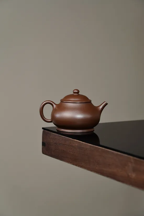 Premium Yixing Clay Teapot | Handcrafted Ming Style Pottery 2