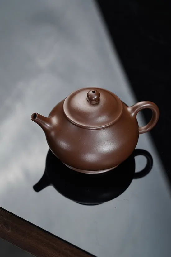 Premium Yixing Clay Teapot | Handcrafted Ming Style Pottery 3