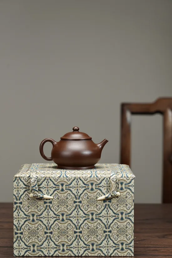 Premium Yixing Clay Teapot | Handcrafted Ming Style Pottery 4