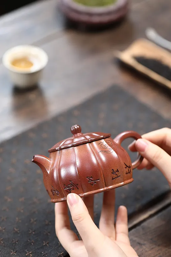 Yixing Zisha Teapot | Handcrafted Clay Artistry & Collectible Design 5