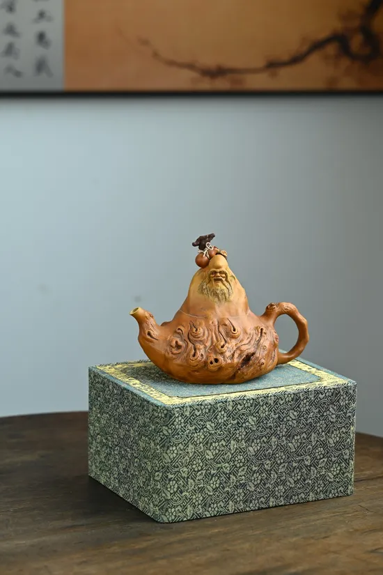 Handcrafted Yixing Clay Teapot - Longevity Symbol & Artisan Craft 3