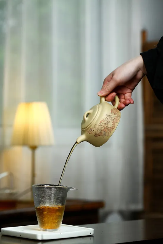 Handcrafted Yixing Clay Teapot | Authentic Artisan Teapot Collection 6