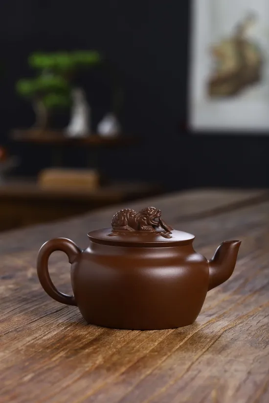 Zisha Teapots: Silk Ribbon Lion Knob | Di Jiaojiao 4