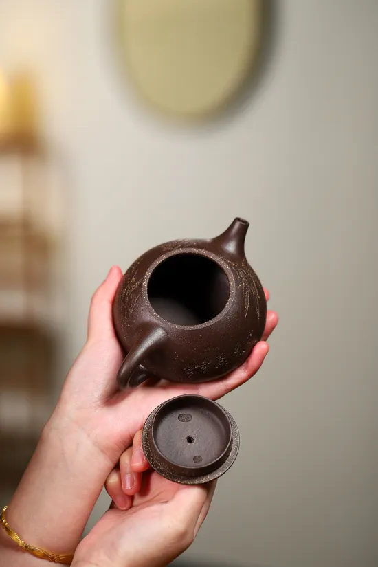Yixing Clay Teapot | Handcrafted Zisha Teapot | Classic Jingzhou Shipiao 3