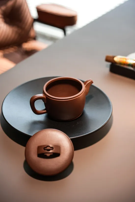 Hanwa Yixing Teapot 200ml | Premium Zisha Clay Craft | Liu Susu 4