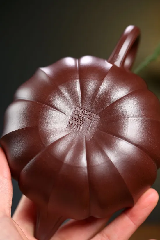 Yixing Zisha Teapot - Wang Fang Masterpiece | Collectible Purple Clay Art 8