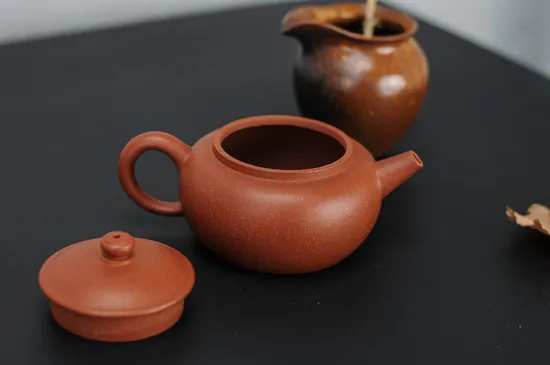 Yixing Clay Teapot | Handcrafted Zisha Pot | Classic Design 1
