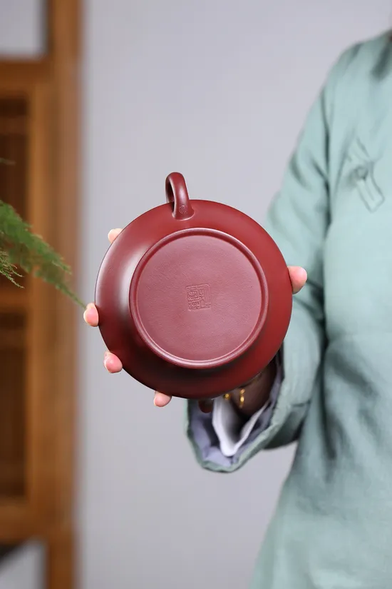 Master-Crafted Zisha Teapot – Dragon Blood Clay, Collectible Artistry 9