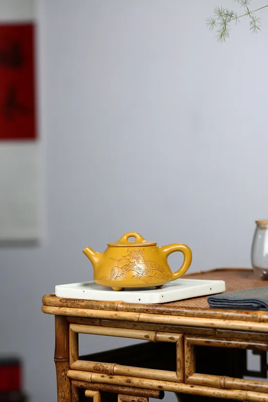 Yixing Clay Teapot | Golden Vermilion Clay | Artist Yang Junbao 6