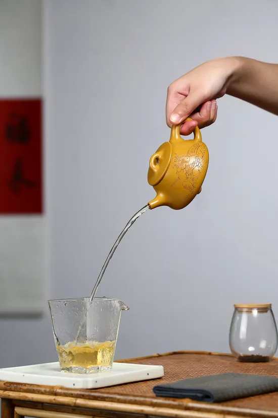 Yixing Clay Teapot | Golden Vermilion Clay | Artist Yang Junbao 8
