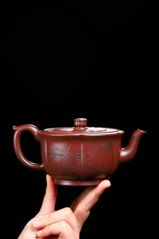 Premium Yixing Zisha Teapot | Handcrafted Collectible Artistry 3