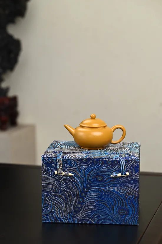 Premium Yixing Clay Teapot 150cc | Handcrafted by Artisan Sun Jianfang 2