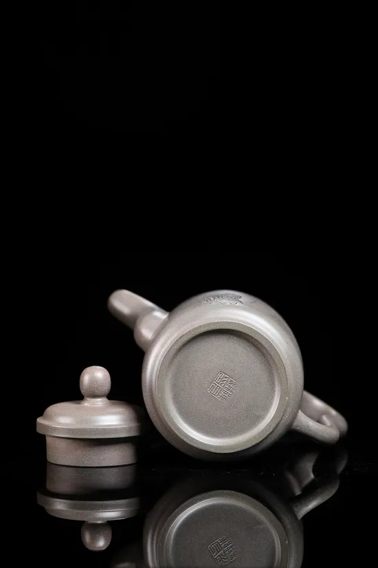 Premium Yixing Clay Teapot | Handcrafted Artisan Collection 9