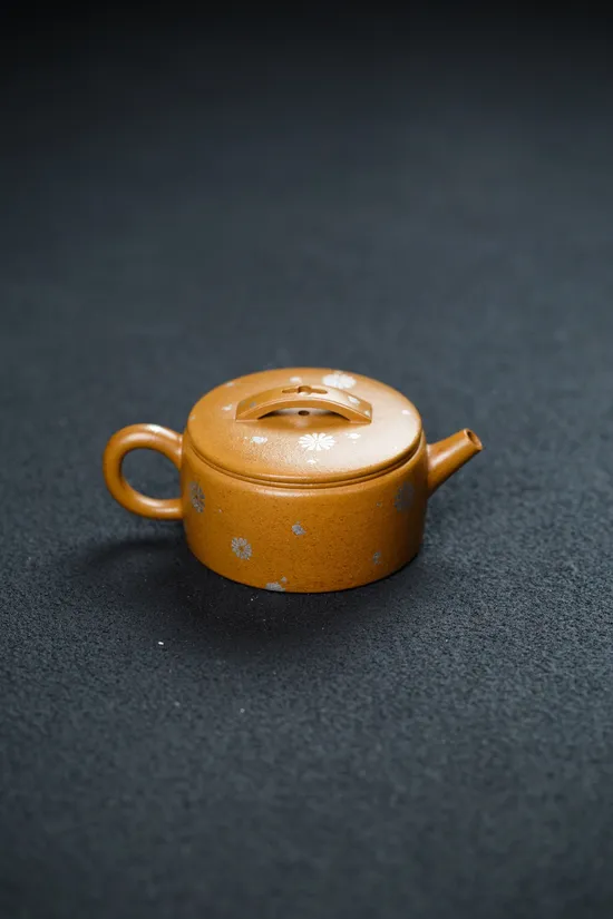 Zisha Teapots: premium gold duanní clay | hand-engraved silver 1
