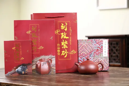 Yixing Teapot, Master Liu Zheng's Collectible Zisha Art, Handcrafted Pottery 6