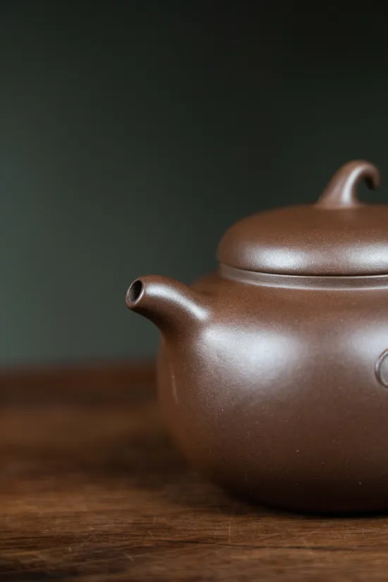 Yixing Zisha Teapot - Li Hesheng Handcrafted Purple Clay Artistry 3